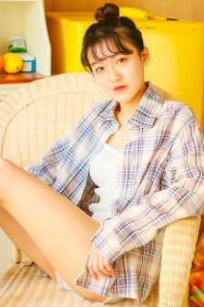 卫生间里轮新娘